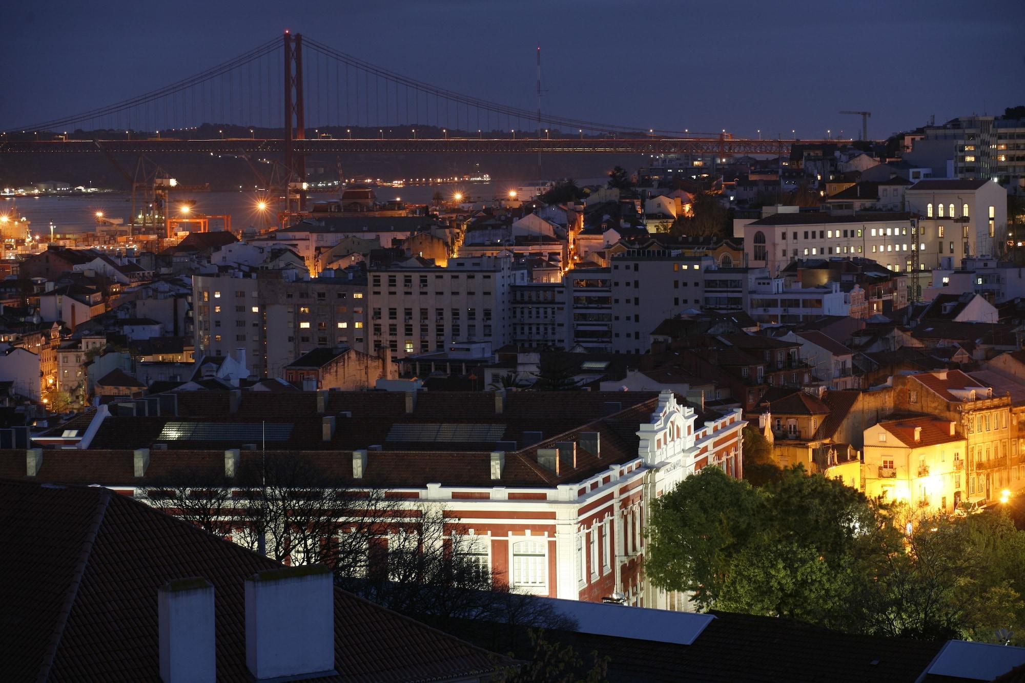 Casa Das Janelas Com Vista Lisbon Exterior photo