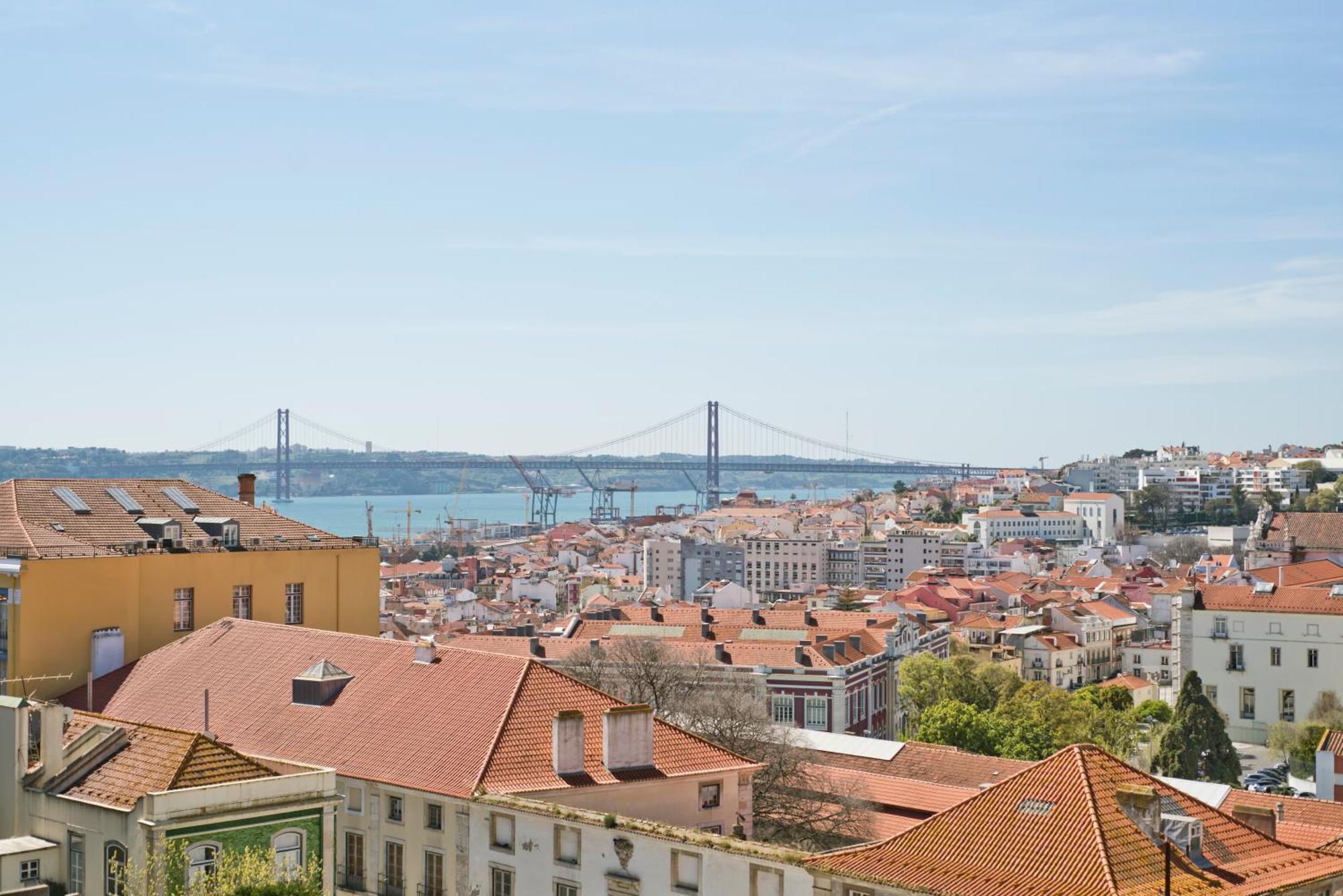 Casa Das Janelas Com Vista Lisbon Exterior photo